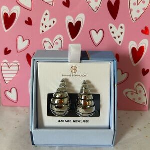 New House of Harlow Hollowed Out Teardrop Earrings Elegant Chic ❤️💝❤️